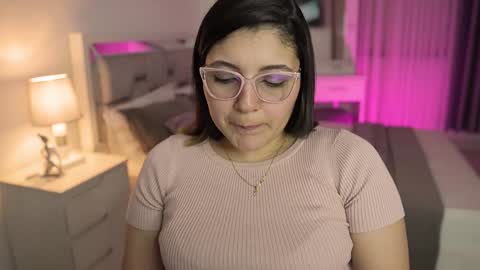 Snapshot of camila_buitrago chatting on January 13, 11:06 pm Camila buitrago online show from January 13, 11:06 pm