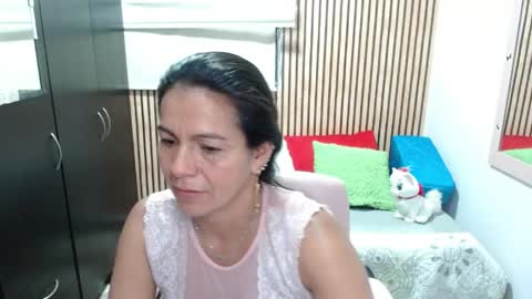 Camila Vargas online show from May 15, 11:45 pm