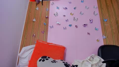 camila online show from December 19, 1:50 pm