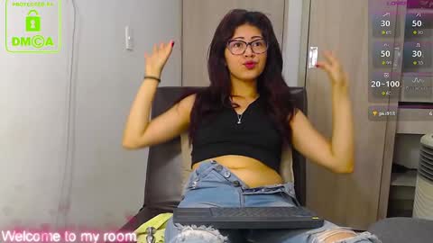 Camilita Echeverri online show from February 7, 8:01 am