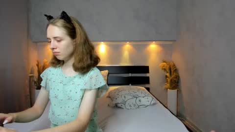 Camilla online show from September 26, 12:40 am