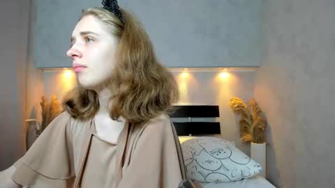 Camilla online show from September 21, 12:36 am