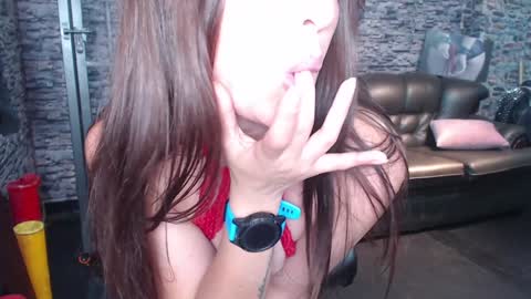 Camille online show from February 6, 9:28 pm