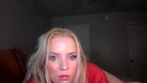 camilleclairexo online show from May 7, 6:20 am
