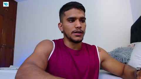 camilo_contre21 online show from May 15, 7:21 pm