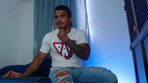 camilo_contre21 online show from February 26, 8:25 pm