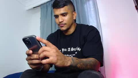 camilo_contre21 online show from March 5, 9:26 pm