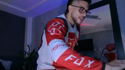 Camilo Watson online show from March 6, 2:32 am