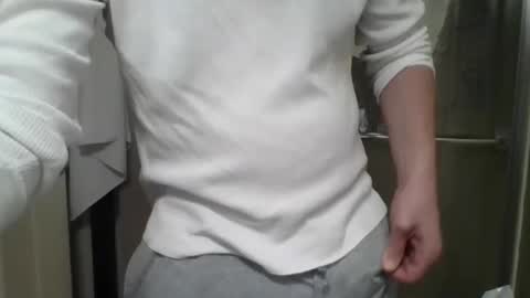 Snapshot of cammyman6900 chatting on February 25, 3:09 pm cammyman6900 online show from February 25, 3:09 pm