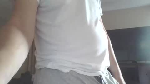 Snapshot of cammyman6900 chatting on September 9, 10:10 pm cammyman6900 online show from September 9, 10:10 pm