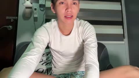 Snapshot of camwithethan chatting on October 23, 5:14 pm Ethan online show from October 23, 5:14 pm