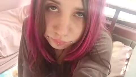 Mari online show from June 24, 3:35 am