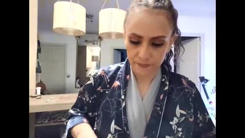 candela online show from December 16, 7:21 pm