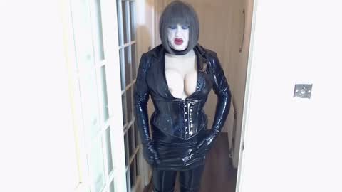 candi smokes online show from December 20, 7:50 pm