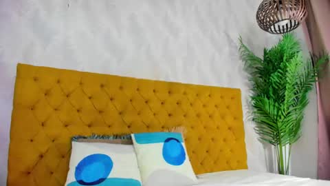 candise online show from September 19, 4:16 am