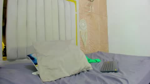 candise online show from October 15, 10:10 pm