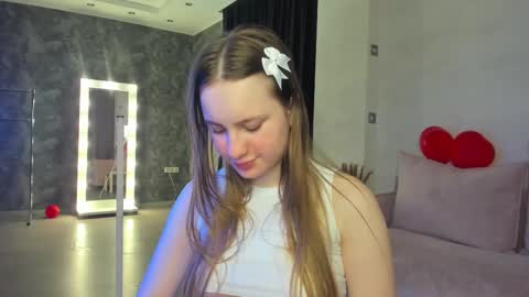 Candy online show from February 7, 1:52 am