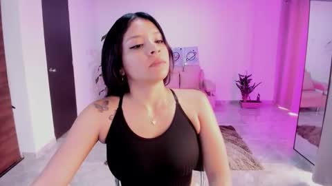 candy_fox_19 online show from September 30, 7:13 pm