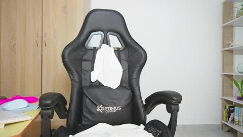 Nickol online show from April 9, 8:25 pm