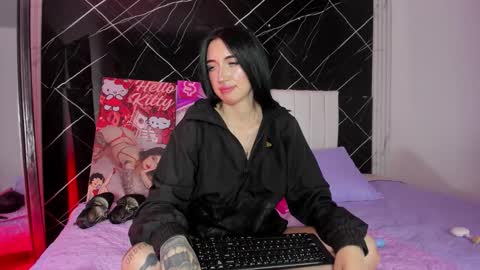 Leila  online show from November 9, 5:33 am