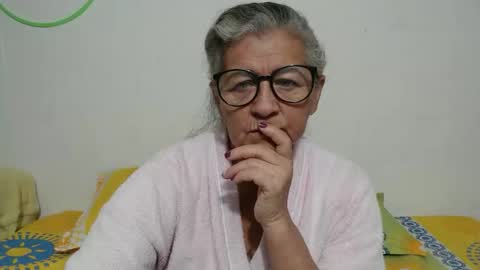 candy online show from February 15, 11:09 am