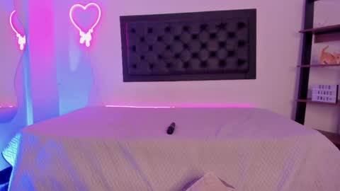 Snapshot of candy_mei chatting on September 24, 3:52 pm Candy online show from September 24, 3:52 pm