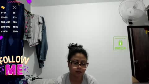 candy_val online show from May 6, 5:57 am