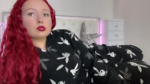 candy online show from April 29, 8:02 pm