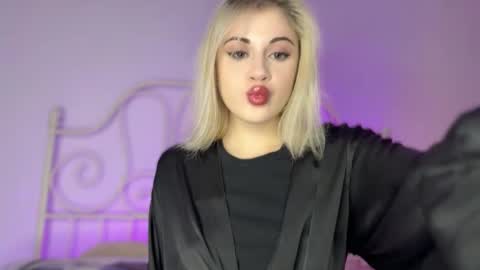 You can call me HH online show from November 11, 7:05 pm