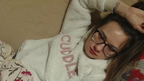 say meow and send tips  online show from March 9, 1:04 am