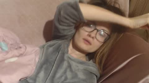 say meow and send tip  online show from December 20, 1:29 pm