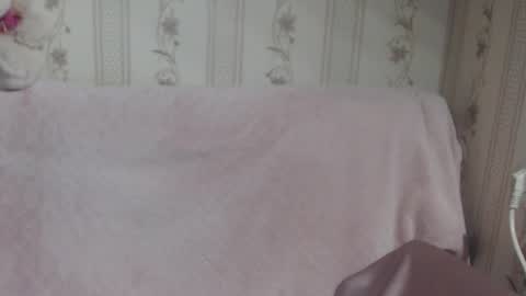 say meow and send tip  online show from March 15, 5:49 pm