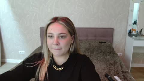 candymini online show from March 6, 3:13 pm