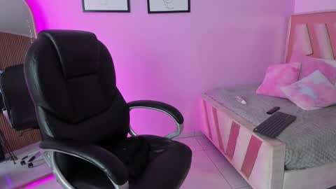 Violetta online show from December 20, 6:59 pm