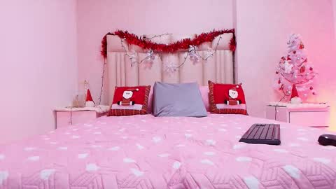 Aura  online show from November 24, 11:53 am