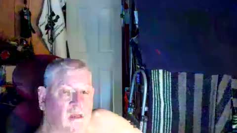 canoelicker69 online show from October 10, 7:52 pm