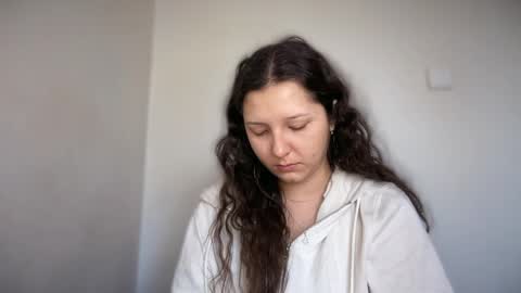 Emma online show from April 14, 7:11 am