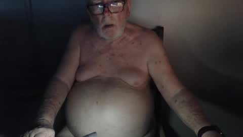 Snapshot of capt5105 chatting on February 19, 6:32 pm capt5105 online show from February 19, 6:32 pm