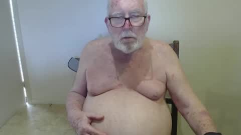 Snapshot of capt5105 chatting on January 26, 11:39 pm capt5105 online show from January 26, 11:39 pm