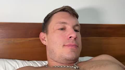 Snapshot of capt_oliver chatting on October 12, 4:49 am follow my twitter  online show from October 12, 4:49 am