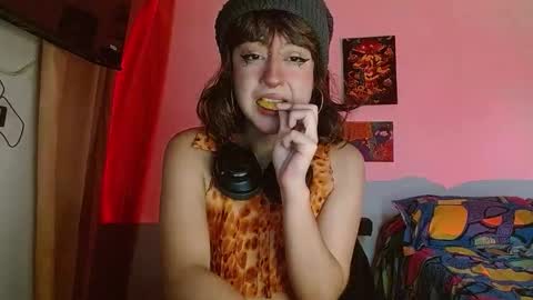 Amy online show from February 2, 10:28 pm