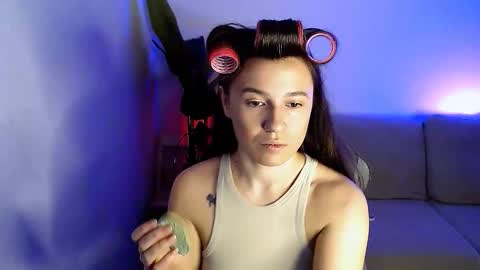 Mary online show from November 29, 7:10 pm