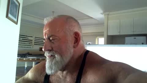 C A Rey online show from January 15, 2:31 am