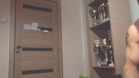 Laz online show from November 28, 3:03 am