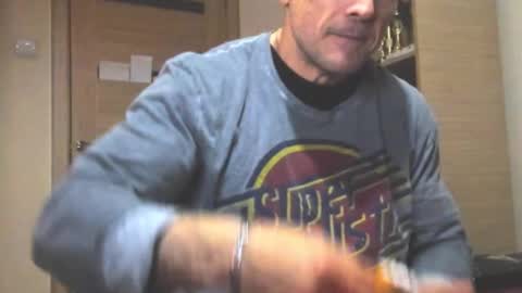 Laz online show from November 24, 9:24 pm