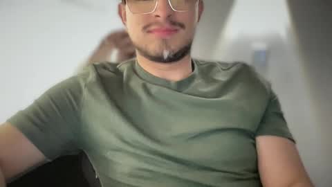 carlcarlinches4 online show from December 4, 9:47 pm