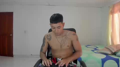 Snapshot of carlitosex09 chatting on September 24, 2:13 pm master online show from September 24, 2:13 pm