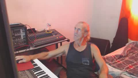 carlos online show from February 25, 12:53 pm