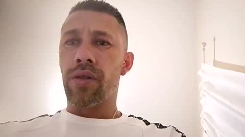 carlosrm440882 online show from April 26, 2:09 am