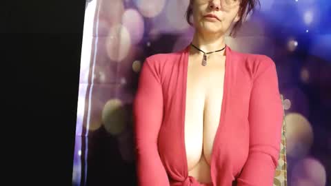 Carly Smiles online show from November 5, 11:23 am